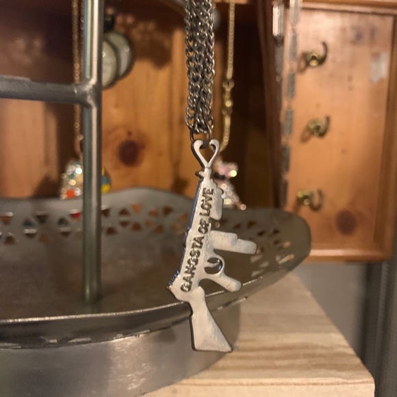 Karmaloop Gun Necklace - Picture 3 of 4
